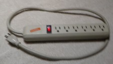 Staples 6 Power Outlet Relocatable Power Taps 330v