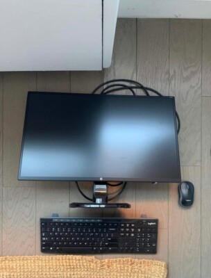 hp desktop computer with Logitech keyboard/mouse
