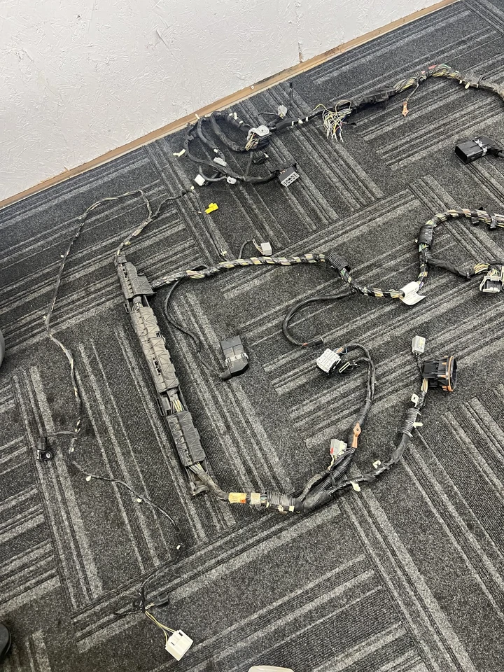 Arnés de cableado interior Ford F-550 Super Duty 2013 doble cabina dc3t14a005p260r Foto 2 de 4