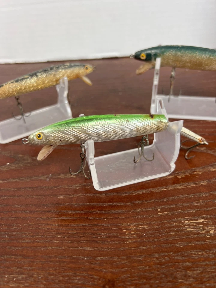 Vintage Floating Minnow Fishing Lures Set Of 3 With Treble Hooks Bundle - Image 2 of 4