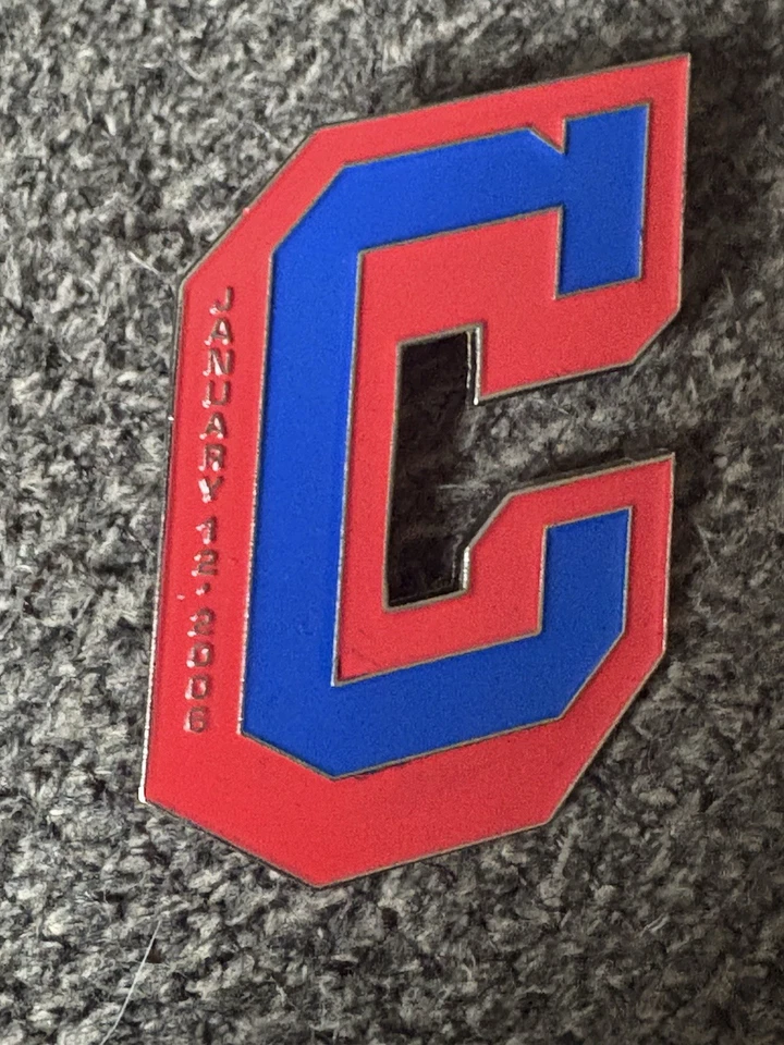 Pin de solapa nocturna de jubilación Mark Messier “C” 12 de enero de 2006 Foto 2 de 2