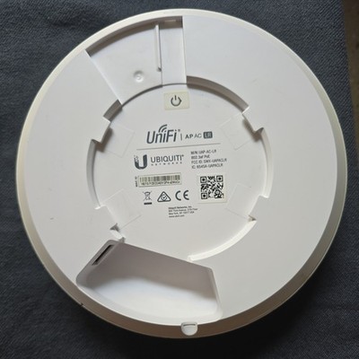 Ubiquiti Unifi AP AC LR POE mit Halterung M/N: UAP-AC-LR Wireless Access Point
