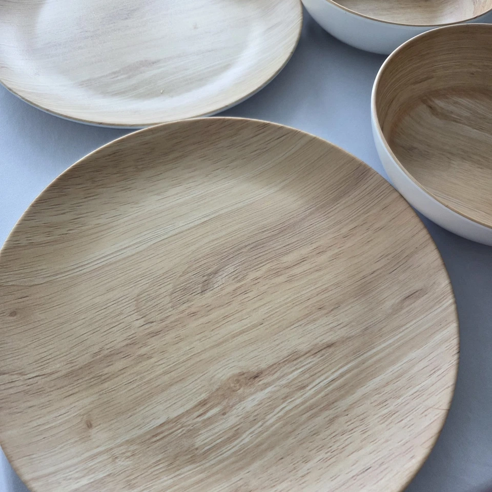 Juego de 6 platos de cena y 7 cuencos de melamina Tommy Bahama ensalada de cereales de imitación de madera clara Foto 3 de 4