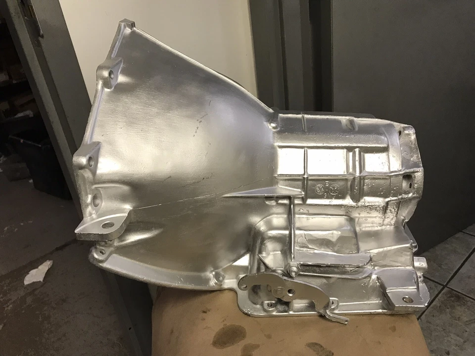 GMC CHEVY POWERGLIDE TRANSMISSION ALUMINUM CASE EMPTY TOP SHAVED OFF OR NOT - Image 4 of 4