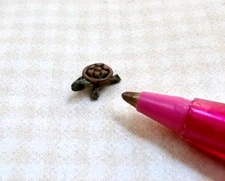 Miniature FALCON Resin TINY Baby Turtle,  3/8" Long: DOLLHOUSE 1:12