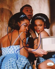 ~~ TICHINA ARNOLD Hand-Signed "LITTLE SHOP OF HORRORS" 8x10 Photo (JSA COA) ~~