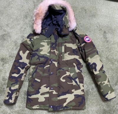 authentic CANADA GOOSE FUSION FIT camouflage Down Jacket size XS 