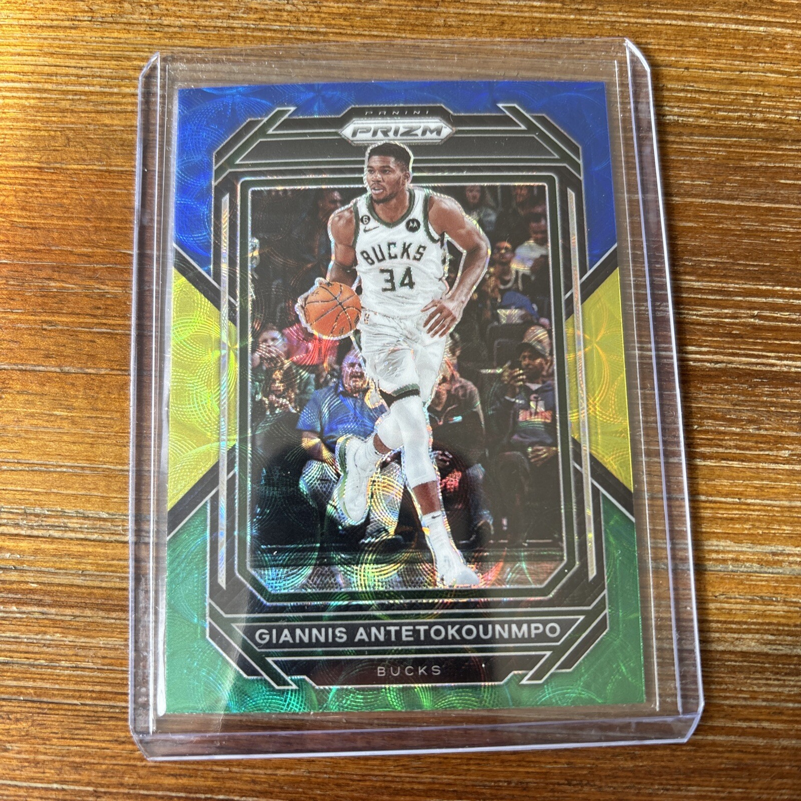 Giannis Antetokounmpo 2022-23 Panini Prizm Choice Blue Yellow Green #96
