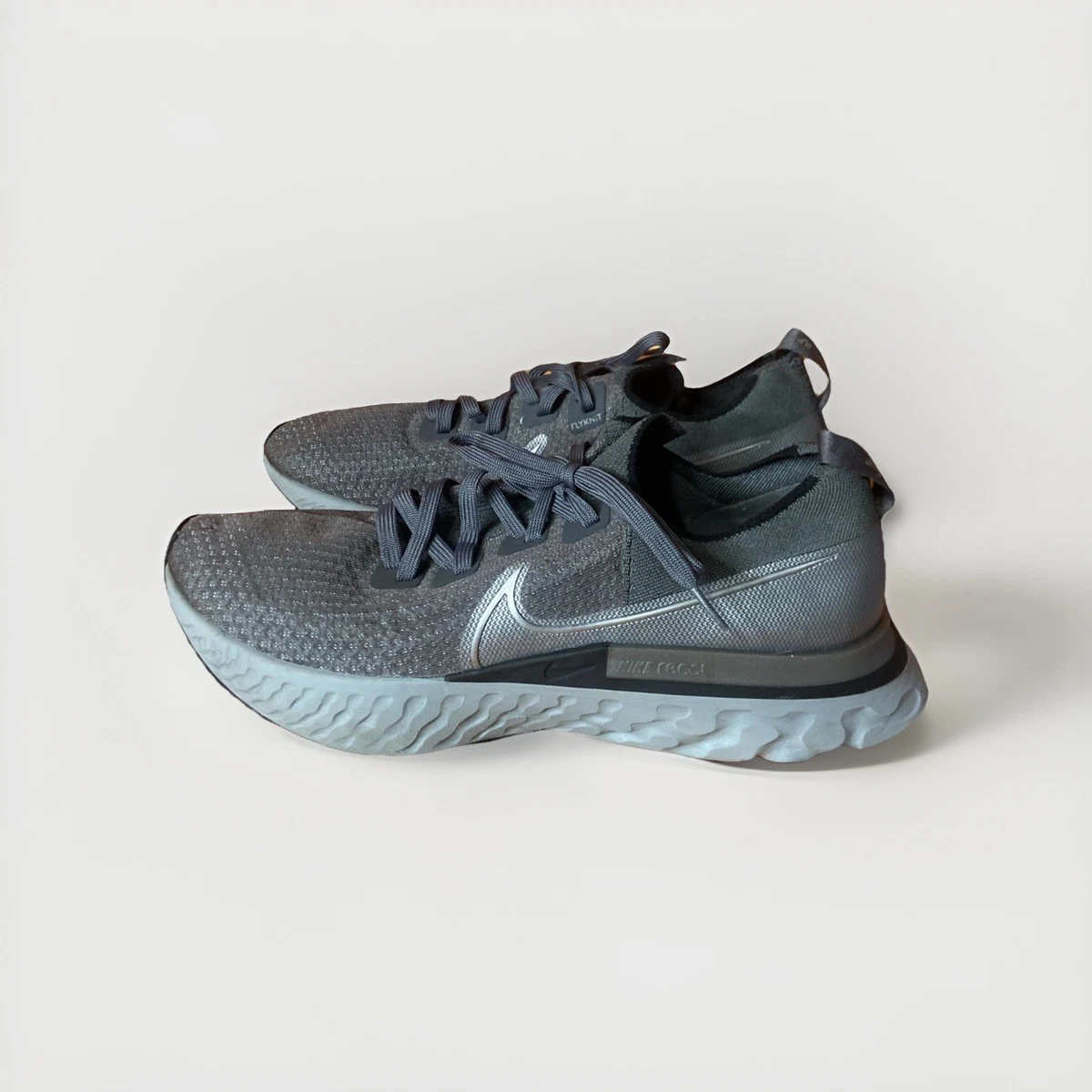 Preços baixos em Nike React Infinity Run Flyknit Black Metallic