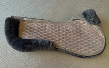 Stubben Streamline Lambswool Half Pad Black Size Large