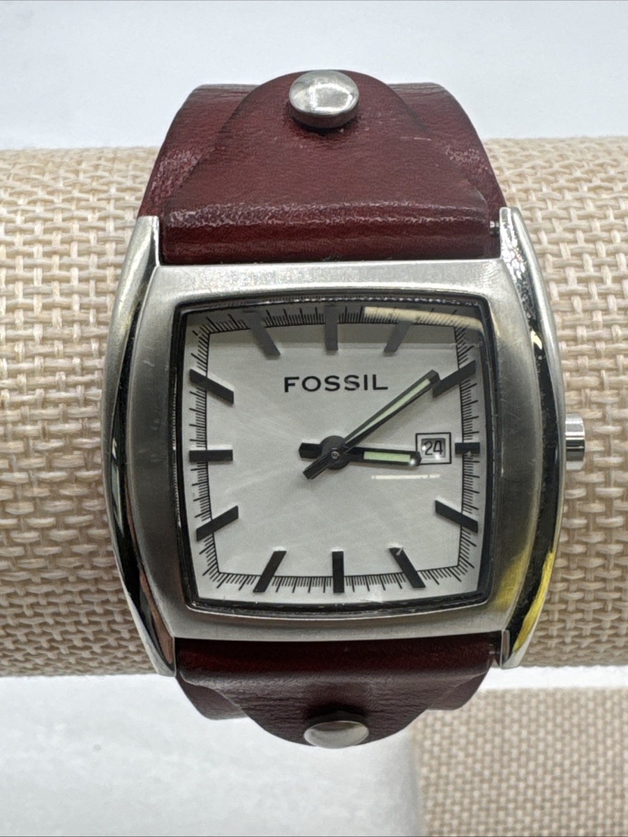 1995 Santa Bear Fossil Watch New Battery Never Worn W/ Box & COA Leather Band Fossil | Accessories | Fossil Watch | Poshmark main image 4