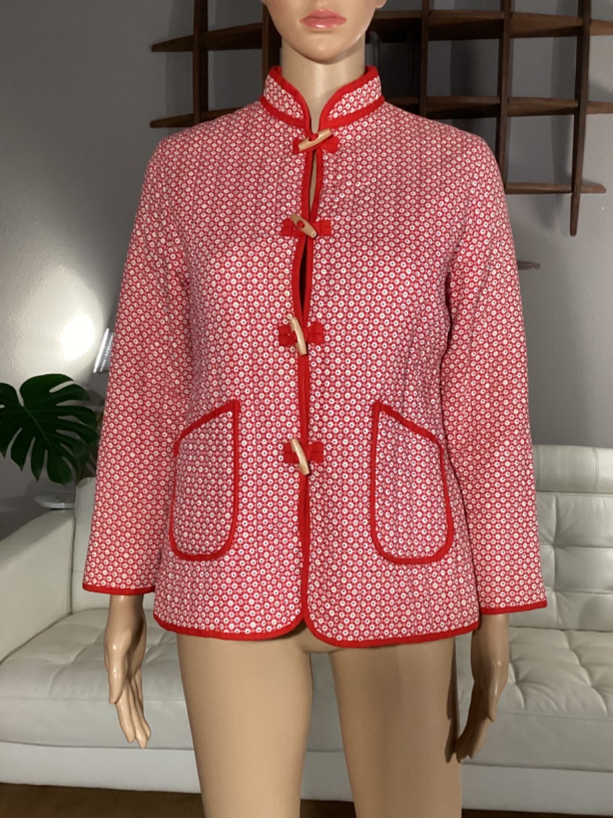 Vintage 1980's Floral Quilted Asian Jacket Toggle Buttons