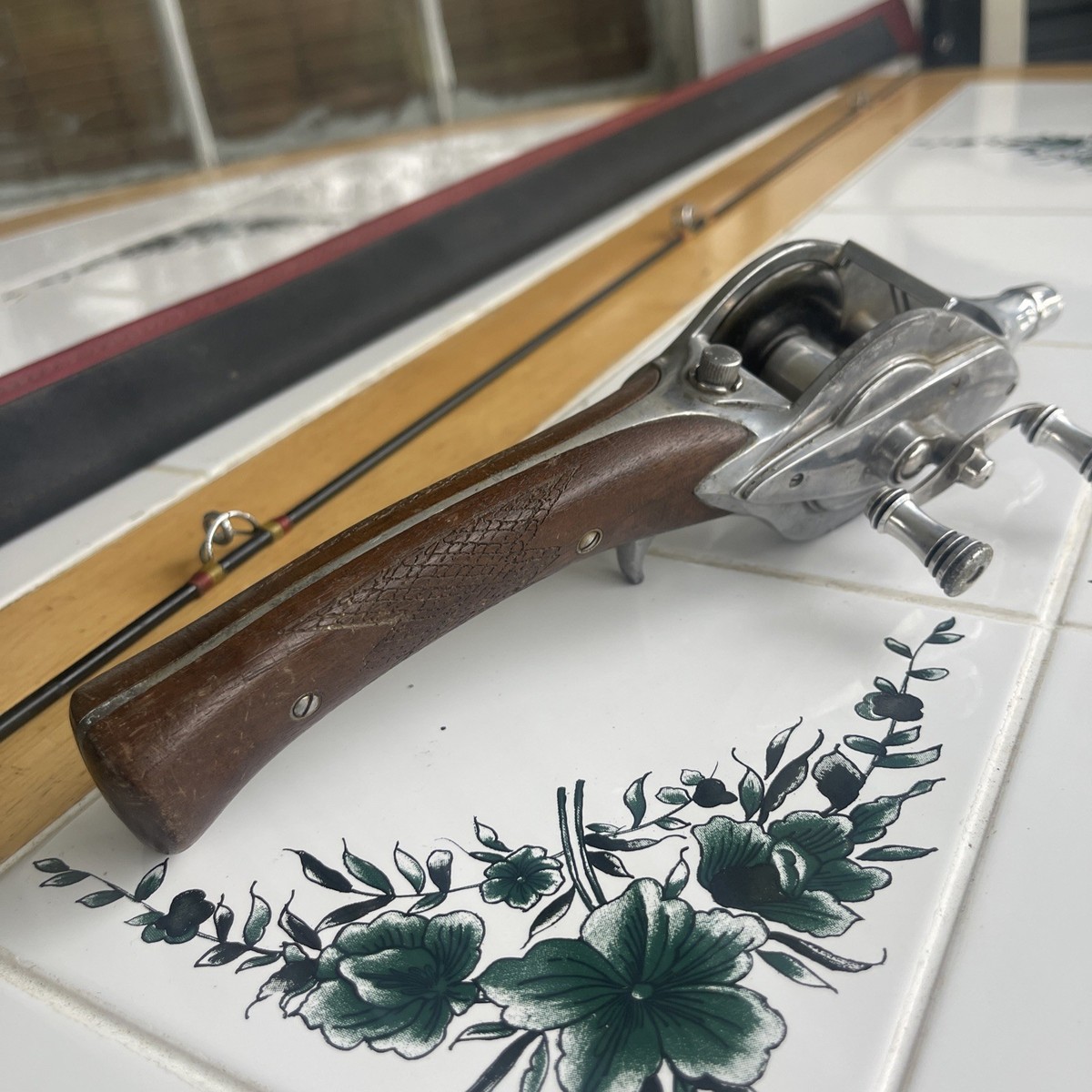 Hurd Super Caster Vintage 1940s Steel Fishing Rod Pistol