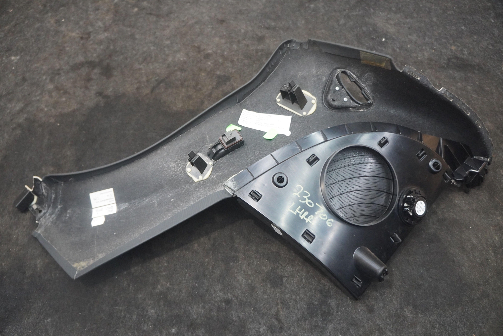 Rear Package Tray Wall Carpet Cover Trim Panel Shelf 420863411 9AM Audi R8 2011