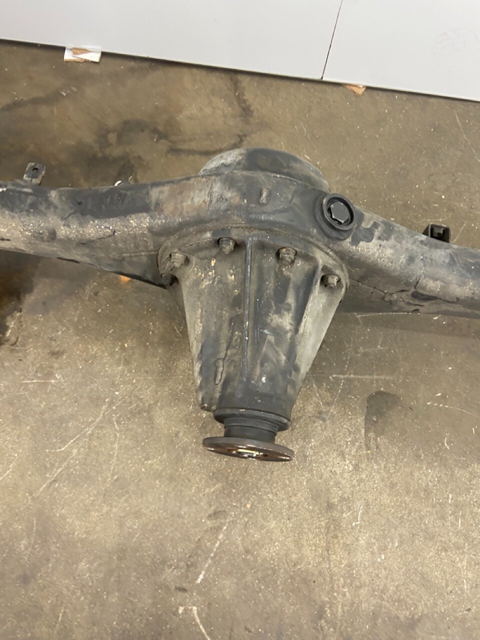2000 2006 Toyota Tundra Rear Axle Assembly 2WD 8 Cylinder 4.10 RATIO
