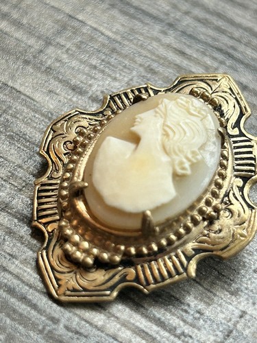 Antique Cameo Carved Conch Shell Brooch Pin Left Face Vintage Jewelry Authentic - Picture 3 of 11