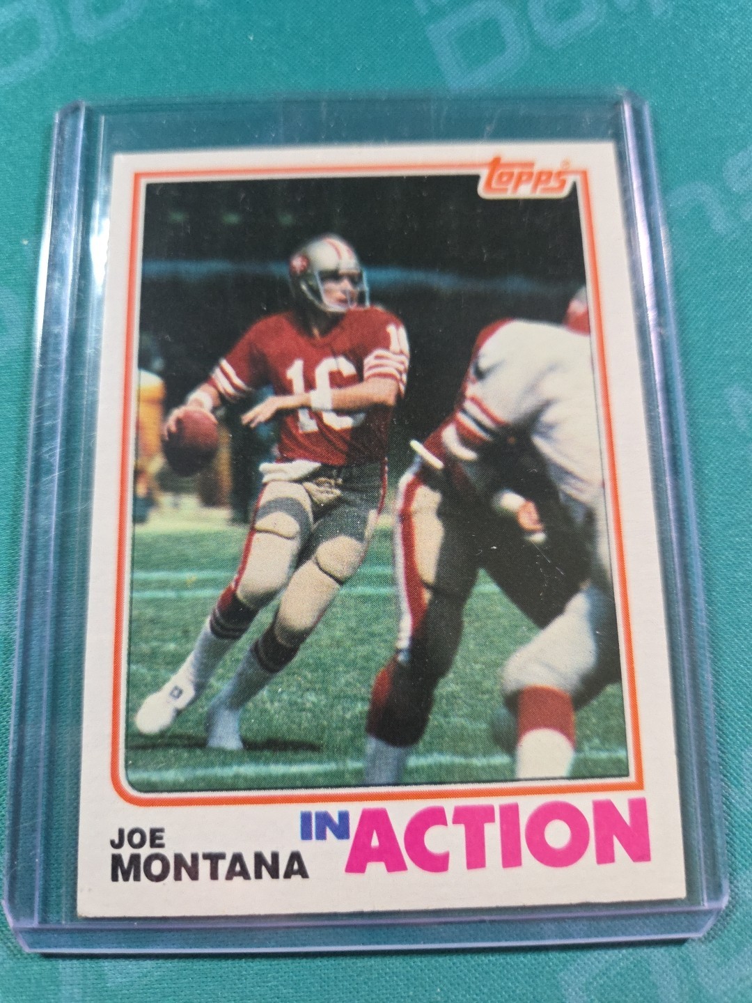 1982 Topps - In Action Joe Montana #489 San Francisco 49ERS