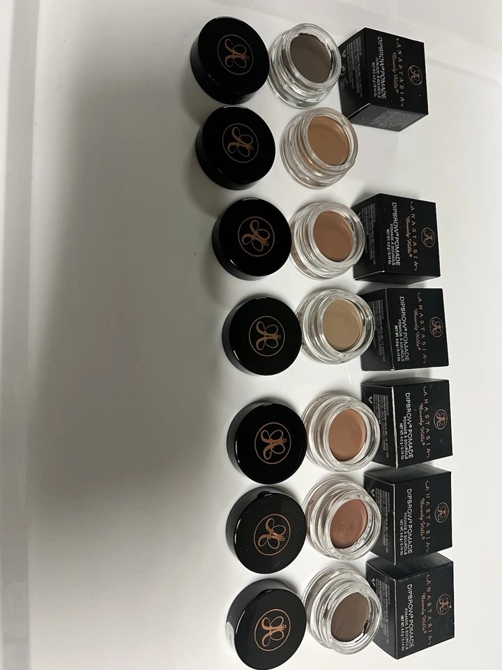 Anastasia Beverly Hills-DipBrow Pomade  - Image 3 of 4