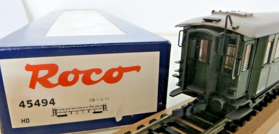 Roco 45494 H0 Schnellzugwagen 1./2. Kl. AB4üe der DB Beleuchtet mit Zurüstsatz - Bild 1 von 4