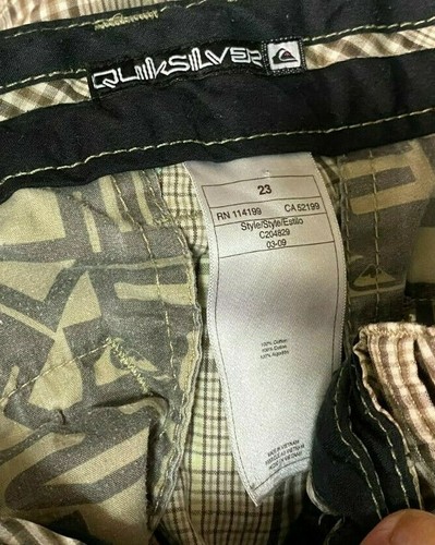 Quicksliver Boy's Youth Size 23'' Plaid Shorts Excellent Condition Please Read - Picture 3 of 3