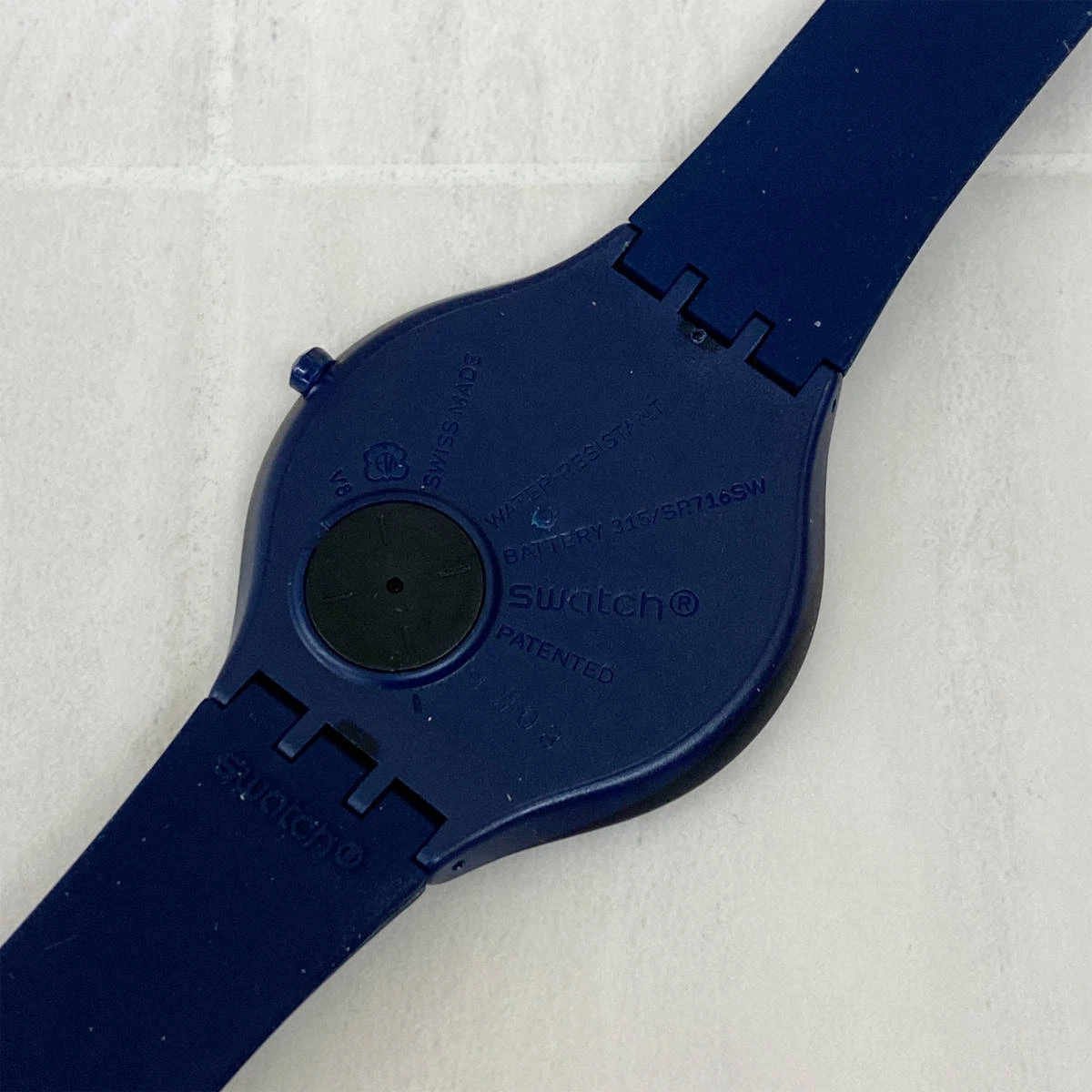 Swatch svun100 top