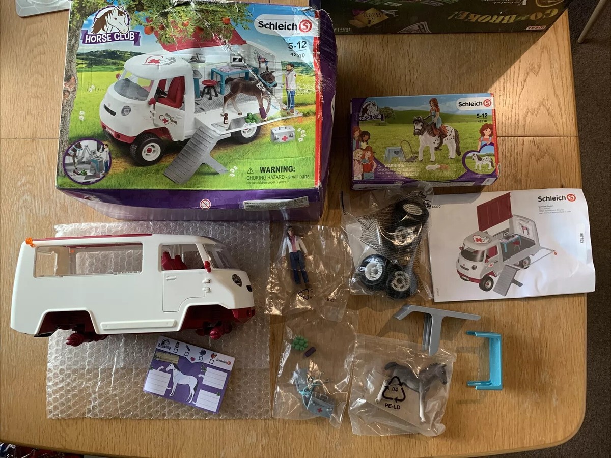 Schleich Horse Club Mobile Vet with Hanoverian Foal 42370 And 42518 Missing