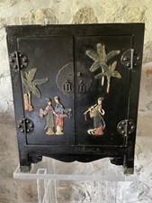Piccolo Armadio  Cinese Antico. LaccatAltezza 55 cm, larghezza 30 cm,l