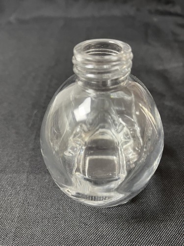 Glass Skull Decanter Bottle New No Screw On Lids Caps 9cm x 8cm x 11cm - Picture 3 of 7