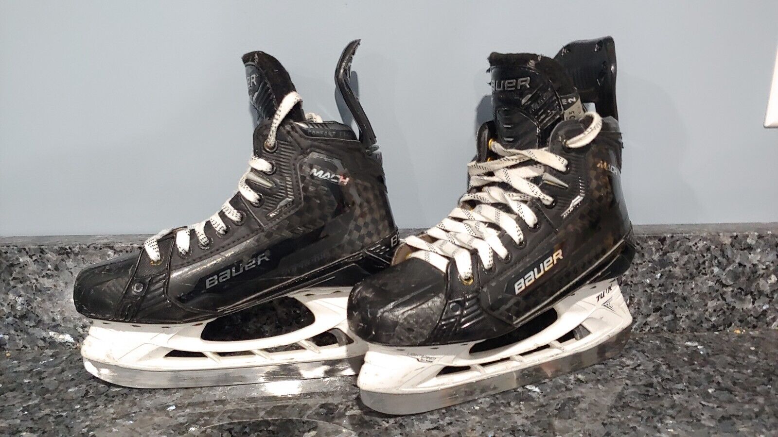 Bauer Supreme Mach Ice Hockey Skates Intermediate Size 5.5 Fit 2