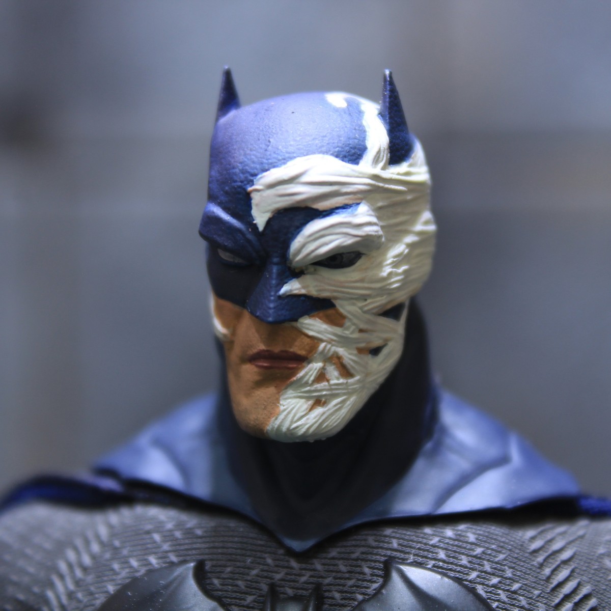 1/12 Custom DC Universe Bruce Wayne Batman Hush Comic V2