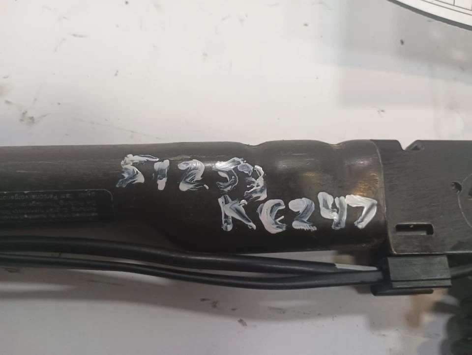 2006 年宝马 323i 12154662 前驱动左座皮带扣 — 第 3/4 张图片