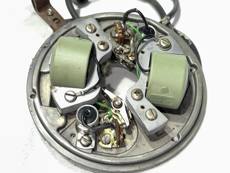 Johnson Seahorse 4hp OMC 0582958 Magneto Armature Plate Assembly - Image 2 of 4