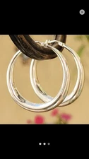 Pearblossom Corner Sterling Silver 1.5”Hoop Earrings Brand New With Gift Pouch