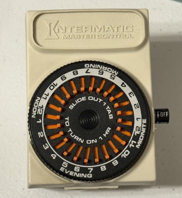 VTG TIMER INTERMATIC MASTER CONTROL model D-811 MADE USA