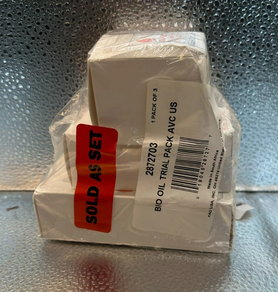 Bio-Oil Skincare Set for Scars Stretch Marks and Dry Skin 3 Pc Travel Size Kit - Image 2 of 3