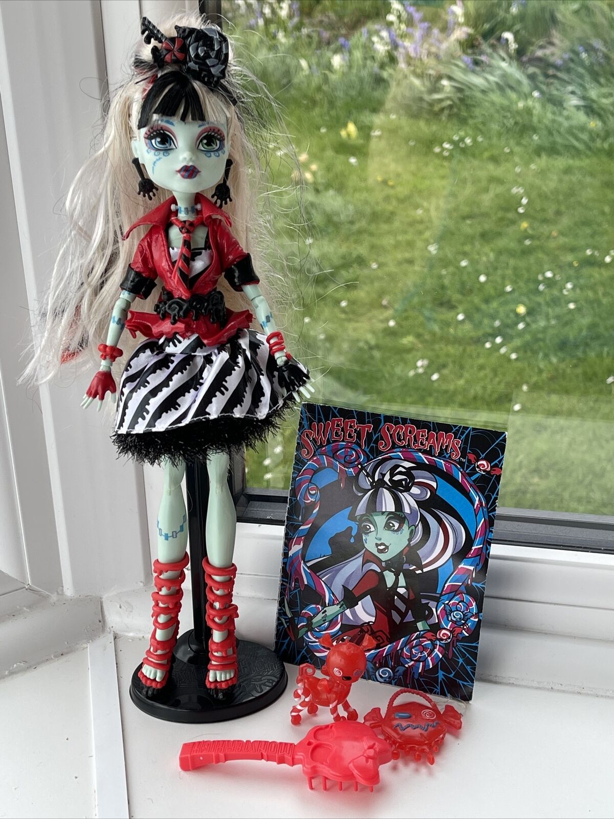 Free shipping NEW Sweet Screams Frankie Stein Monster High Doll From Mattel  no.1