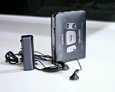 SONY WALKMAN カセットウォークマン WM-EX622 Rare Vintage Sony Walkman WM-EX622 Cassette Player with Remote