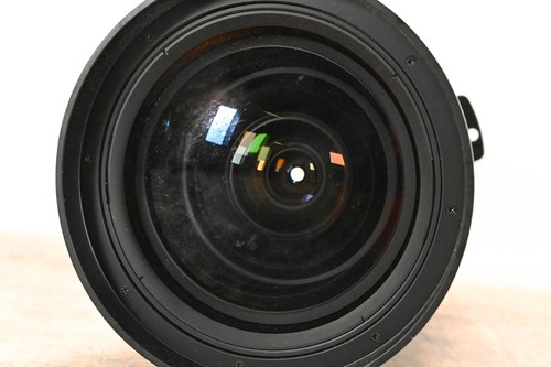 Christie ILS Lens 0.73:1 SX+ / 0.67:1 HD 0.95" 3-Chip Lens CG01LP6 - Bild 3 von 14