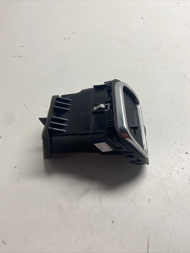 Volkswagen Eos Comfort 2014 calefacción aire acondicionado rejilla ventilación salpicadero pasajero fabricante original Foto 2 de 4