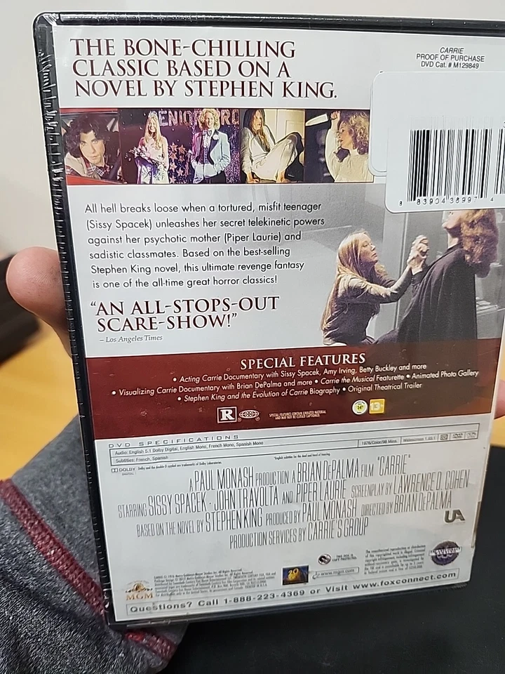 Carrie (DVD, 2012, Stephen King) Sissy Spacek, Piper Laurie - Image 3 of 4