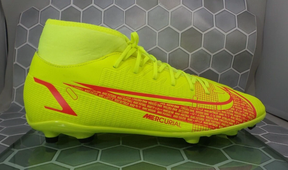 Preços baixos em Nike Mercurial Superfly 8 Club MG Motivation Pack