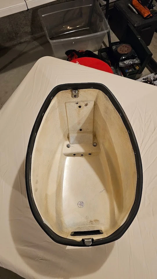 Cubierta fueraborda Honda serie B75-200000 años 70 (B75 k3 SD EV4000) Foto 4 de 4