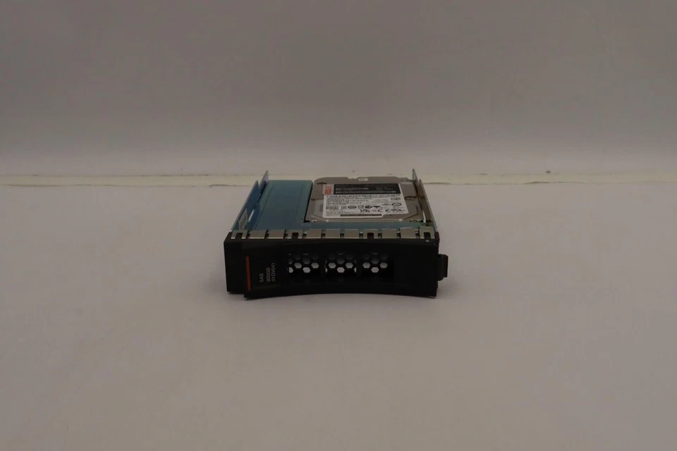 Lenovo 01GV041 900GB 01GV040 System x3650 M5 15K 12Gb/s 3.5" SAS Hard Drive HDD - Image 4 of 4