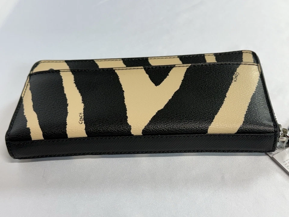 Cartera COACH Estampado Cebra Acordeón Cremallera Negra Multi/Plata Foto 4 de 4