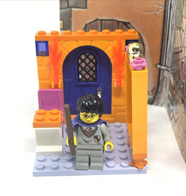 LEGO 4721 Harry Potter: Hogwarts Classrooms - INCOMPLETE Set No Box