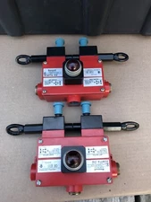1x Honeywell 2CLSB1T1A Dual Head Cable Pull Safety Limit Switch #B-10A
