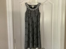 Ann Taylor Loft Sheath Dress Women’s Size 6P BlackLined Stretch 100% Silk Beaded