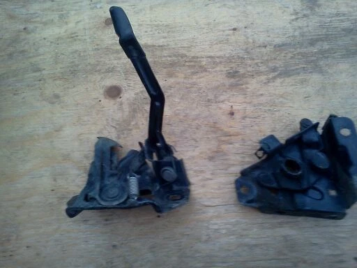 Jaguar xj6 Hood Latches oem. 1988-1994 set of 2 #31 - Image 2 of 3