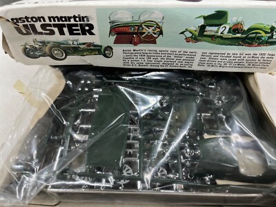 AMT 2020 ASTON MARTIN ULSTER 1/32 McM model kit NIOB