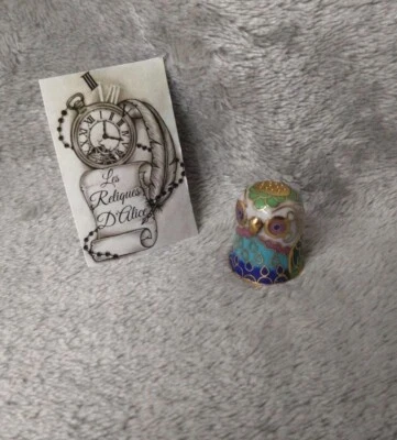 Dé à coudre chouette en émaille cloisonné et laiton - Photo 1/4